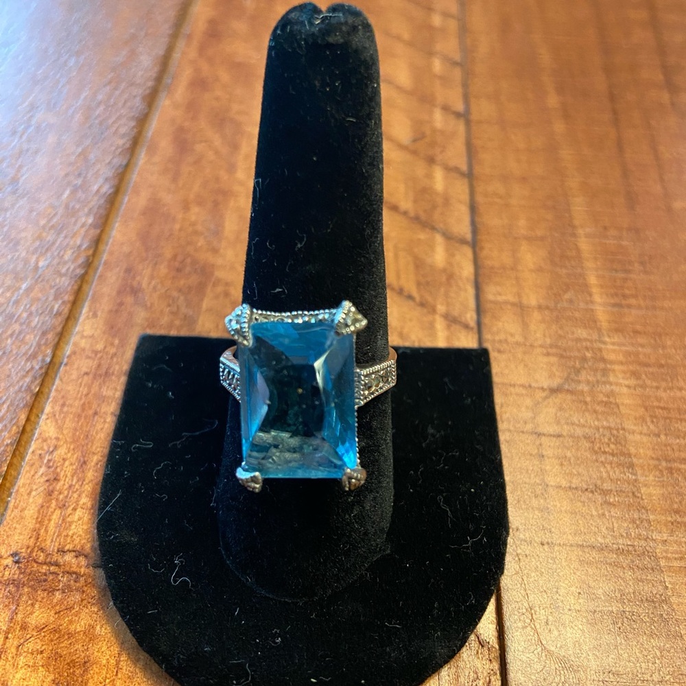 Blue Sapphire rectangular center stone in Marcasite. Size 9
